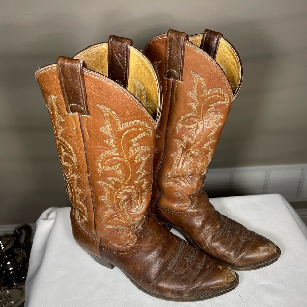 Worn Justin Cowboy boots size 7 1/2